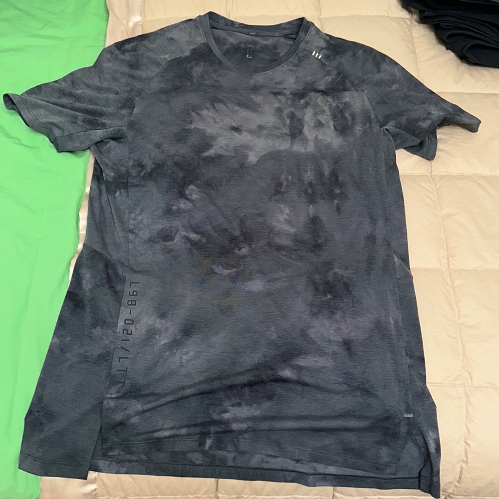 Lululemon T-shirt Large